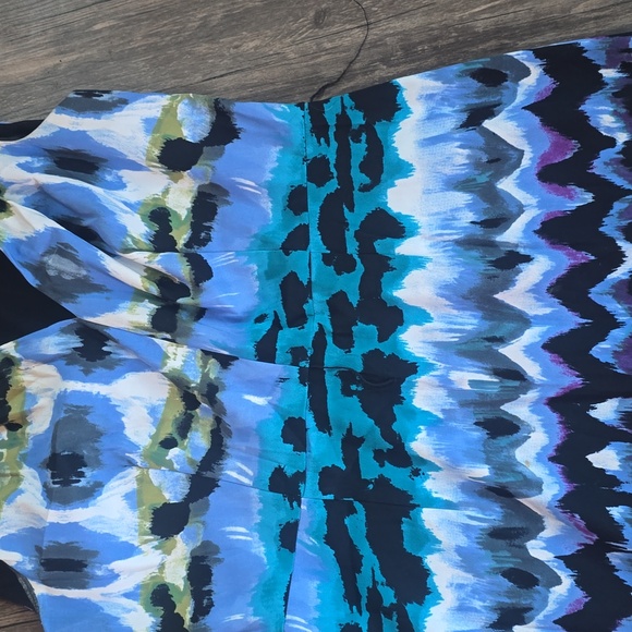 Multicolor Patterned Sleeveless Dress, There Is A Small Stain On Lower Dress,pic - Picture 3 of 4